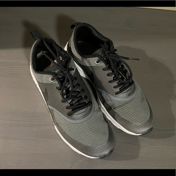 NIKE Air Max Thea Sneakers - Picture 4 of 8